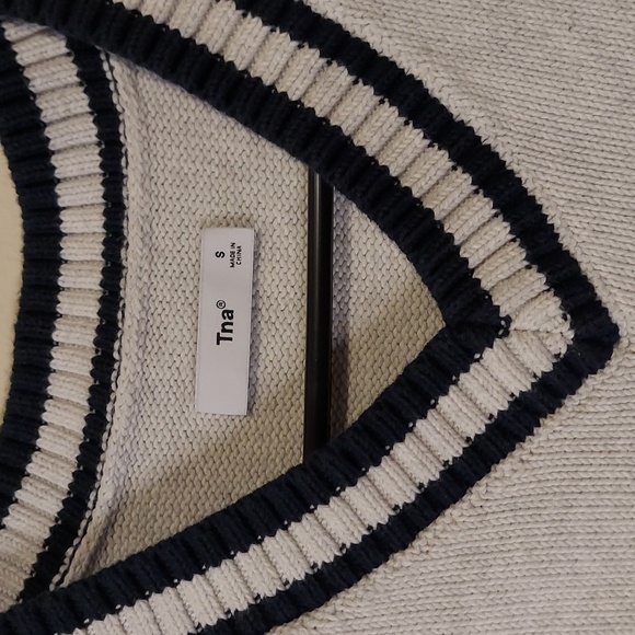 TNA SWEATER VEST - Picture 3 of 4